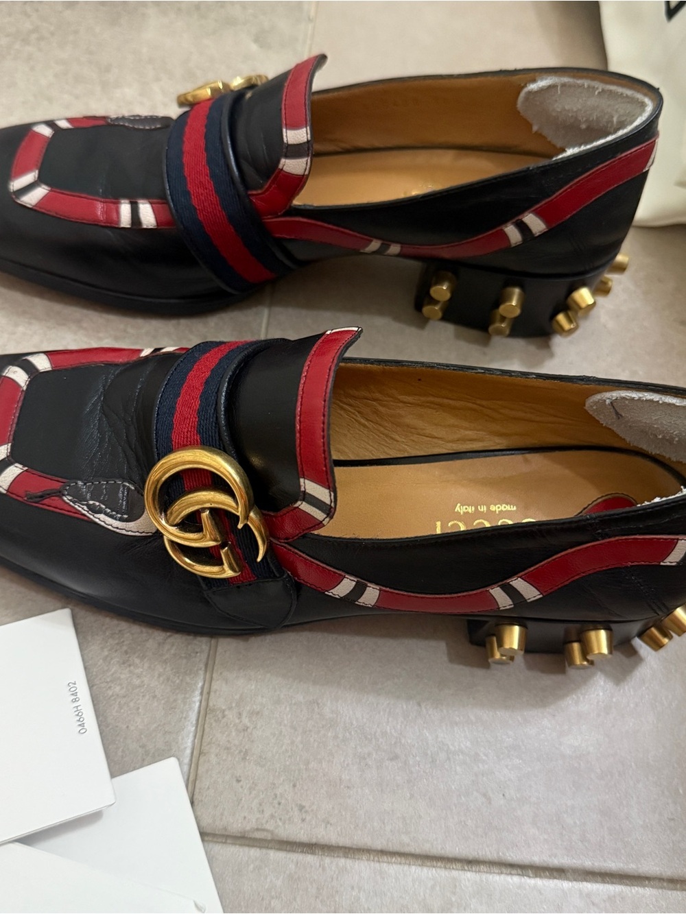 Gucci Loafers - Picture 3 of 8